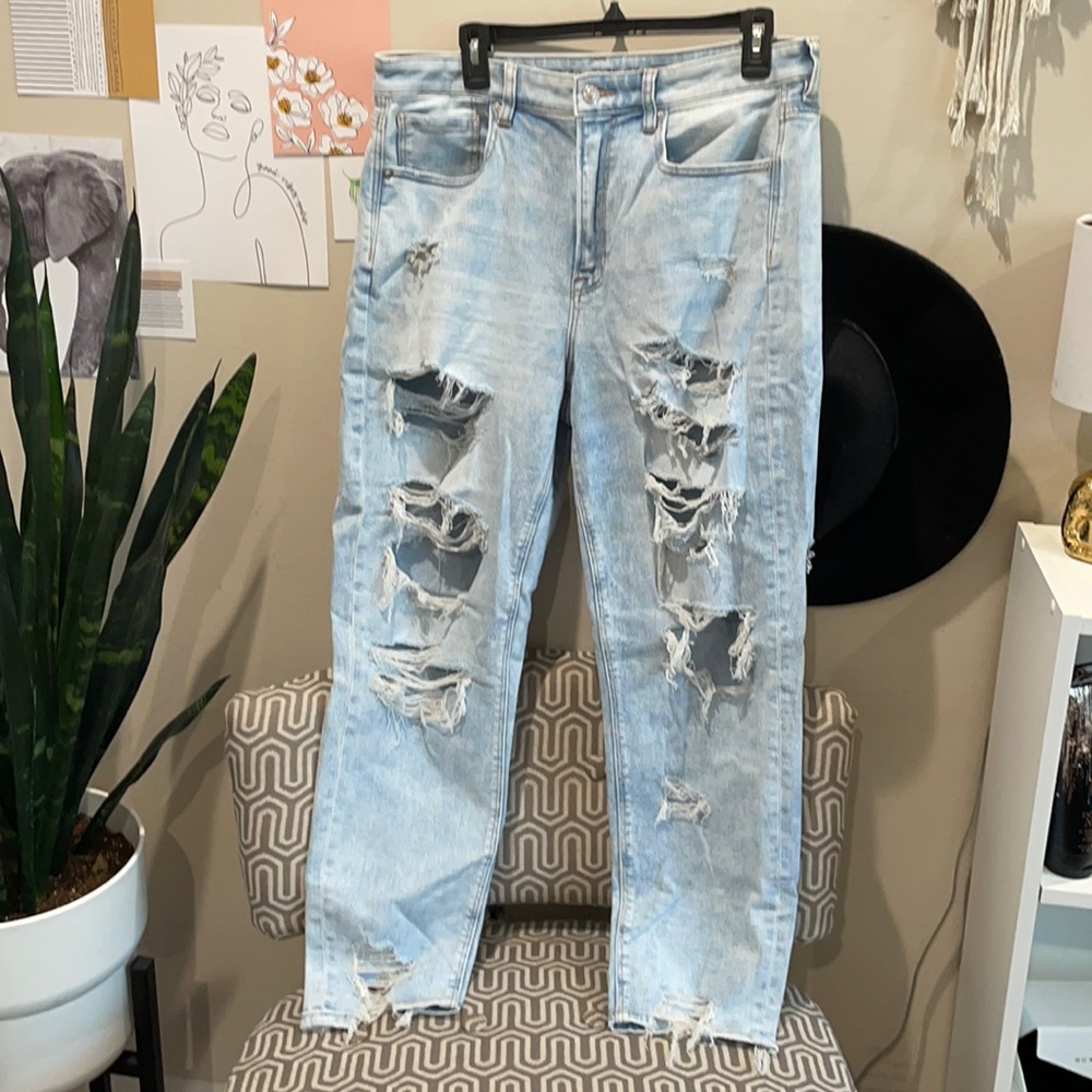 American Eagle Mom Jean Size 14👖